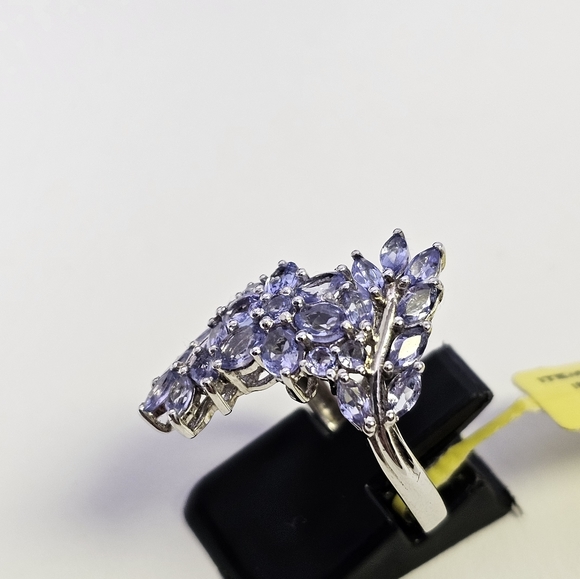 Genuine Tanzanite Ring in Platinum over Sterling Silver. Size 7! - Picture 12 of 13